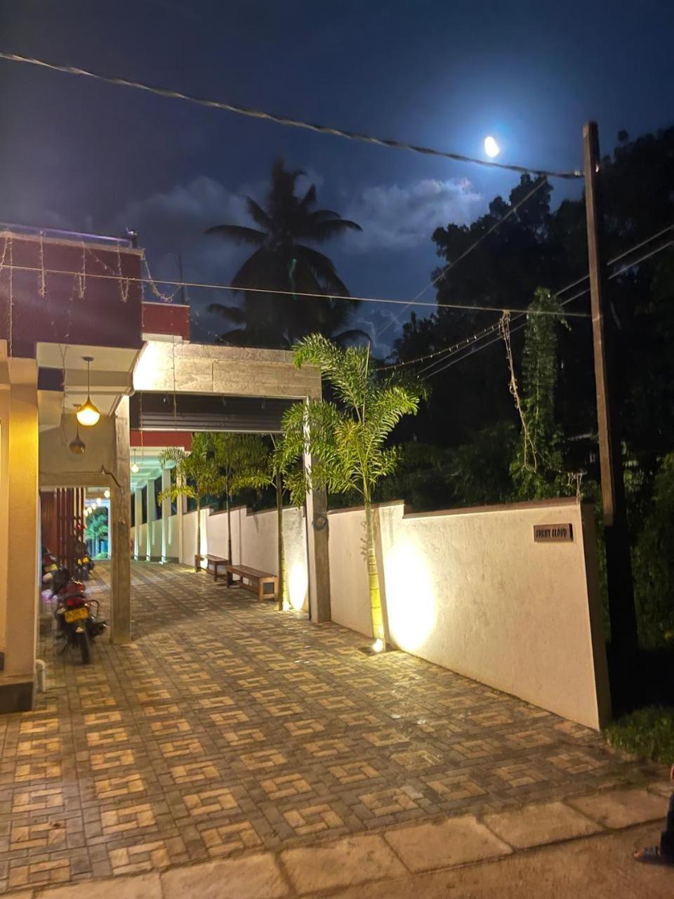 Hotel Sunny Cloud Harumalgoda Exterior photo